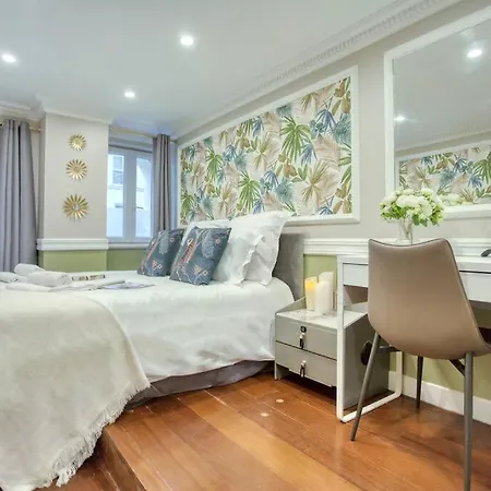 Appartamento Le Nid Parisien Triplex Cosy Et Chaleureux Parigi