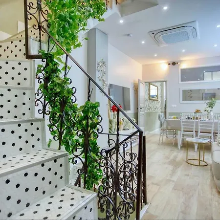 Appartamento Le Nid Parisien Triplex Cosy Et Chaleureux *