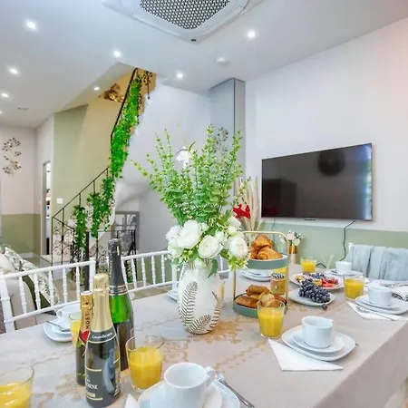 Le Nid Parisien Triplex Cosy Et Chaleureux Parigi
